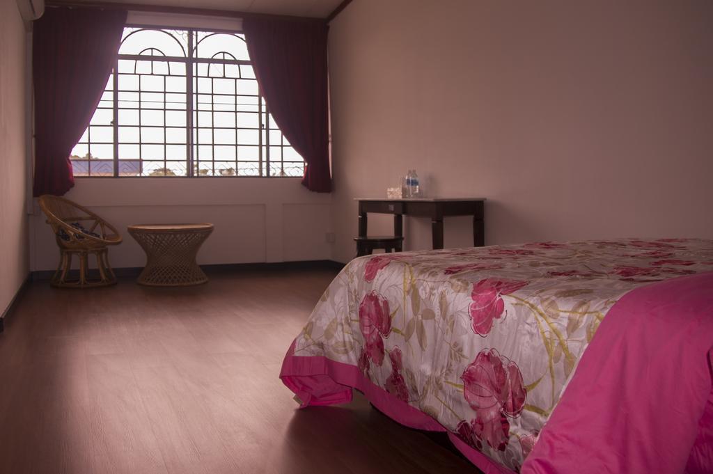 Bike And Tours Bed And Breakfast Лагад-Дату Номер фото