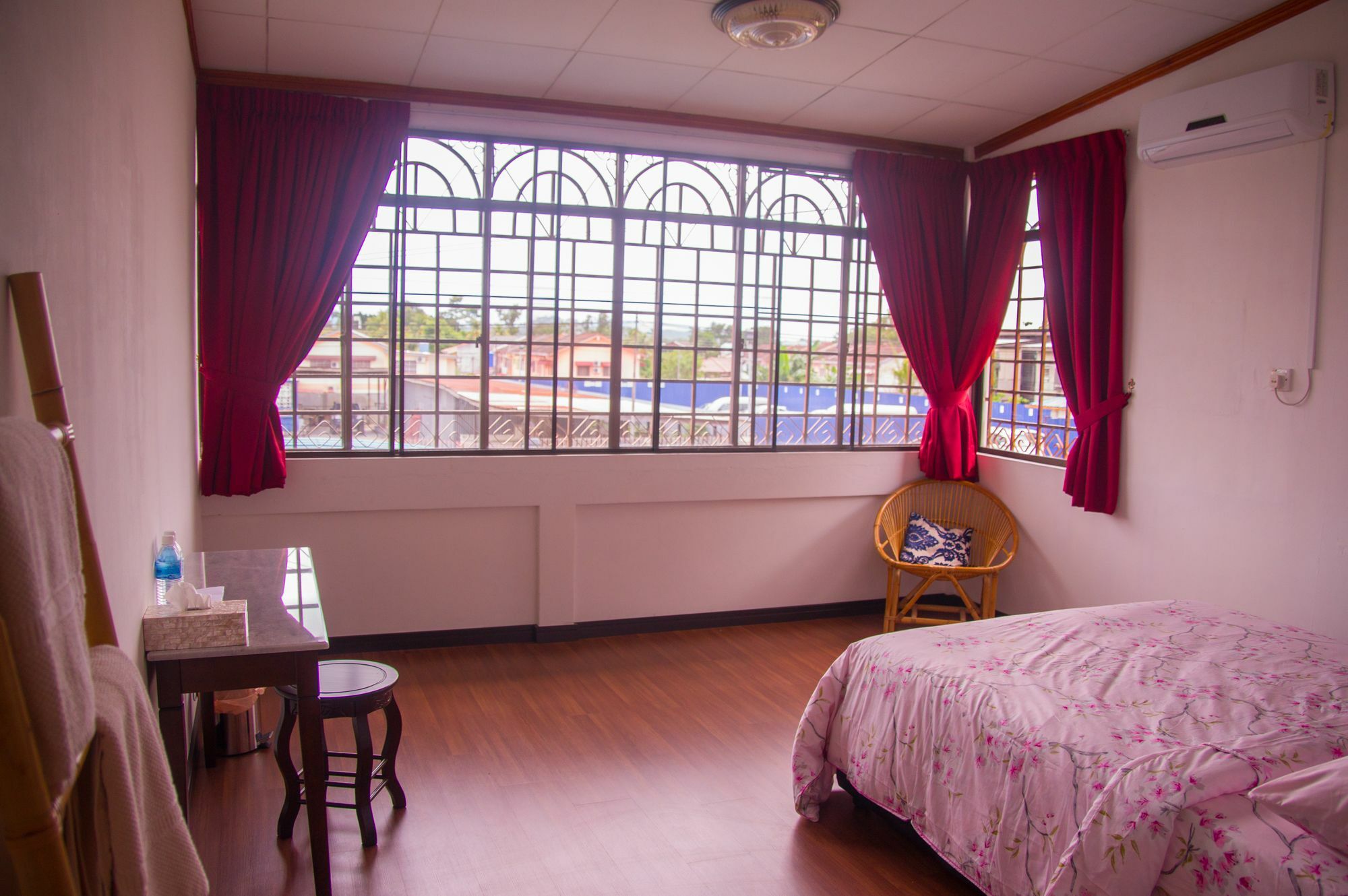 Bike And Tours Bed And Breakfast Лагад-Дату Екстер'єр фото